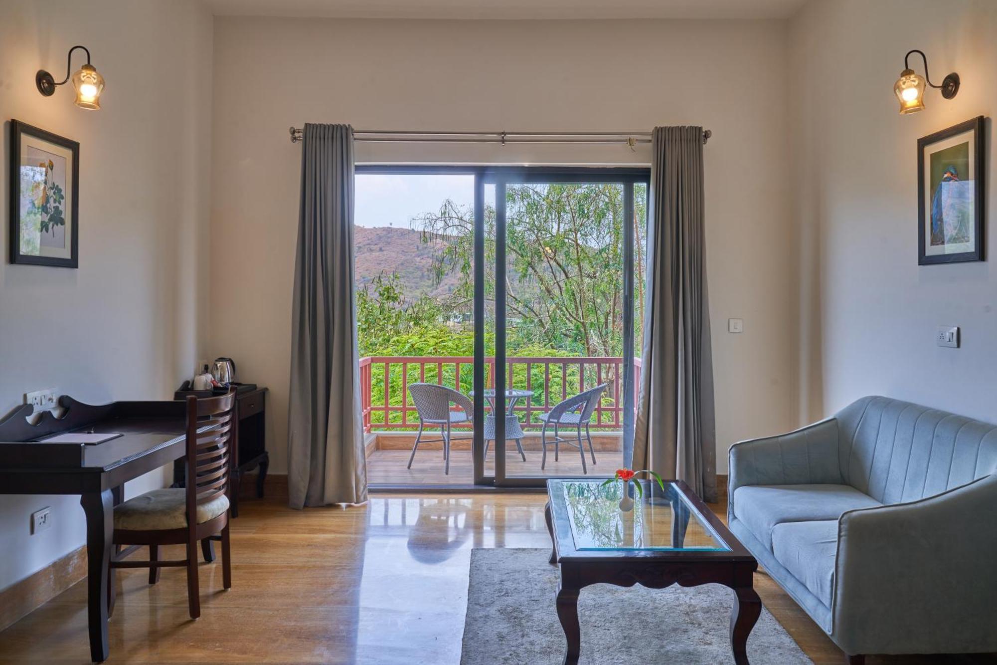 The Hunting Lodge Resort Udaipur - Villas & Pool Dabok Екстер'єр фото