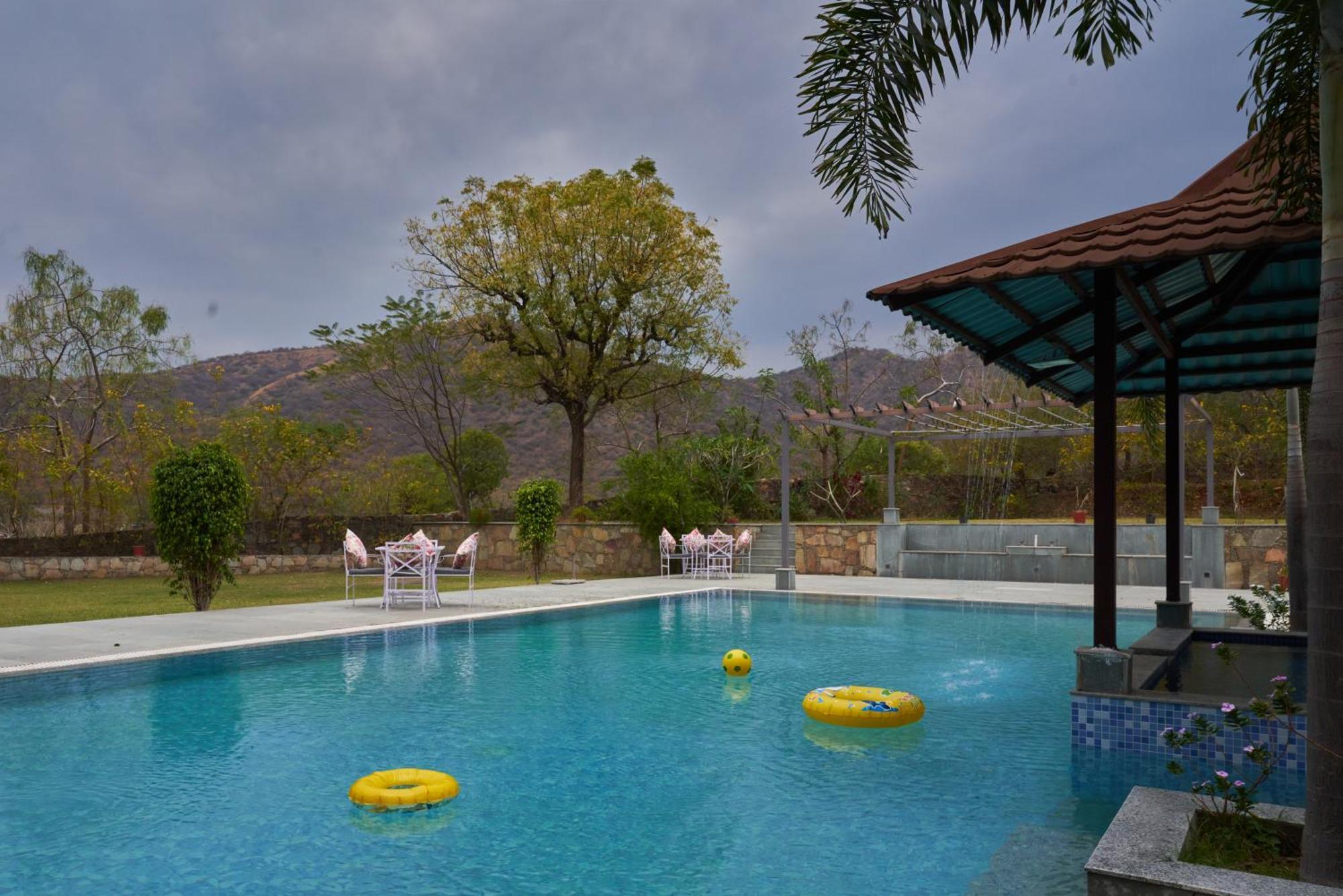 The Hunting Lodge Resort Udaipur - Villas & Pool Dabok Екстер'єр фото